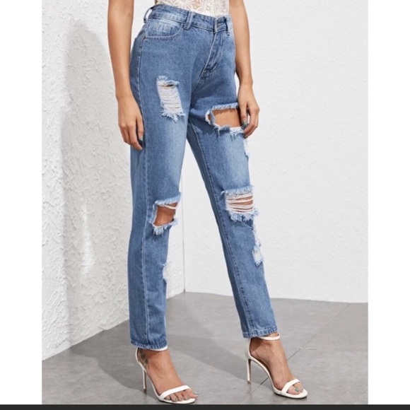 High-waisted Distressed Jeans - Picture 11 of 12